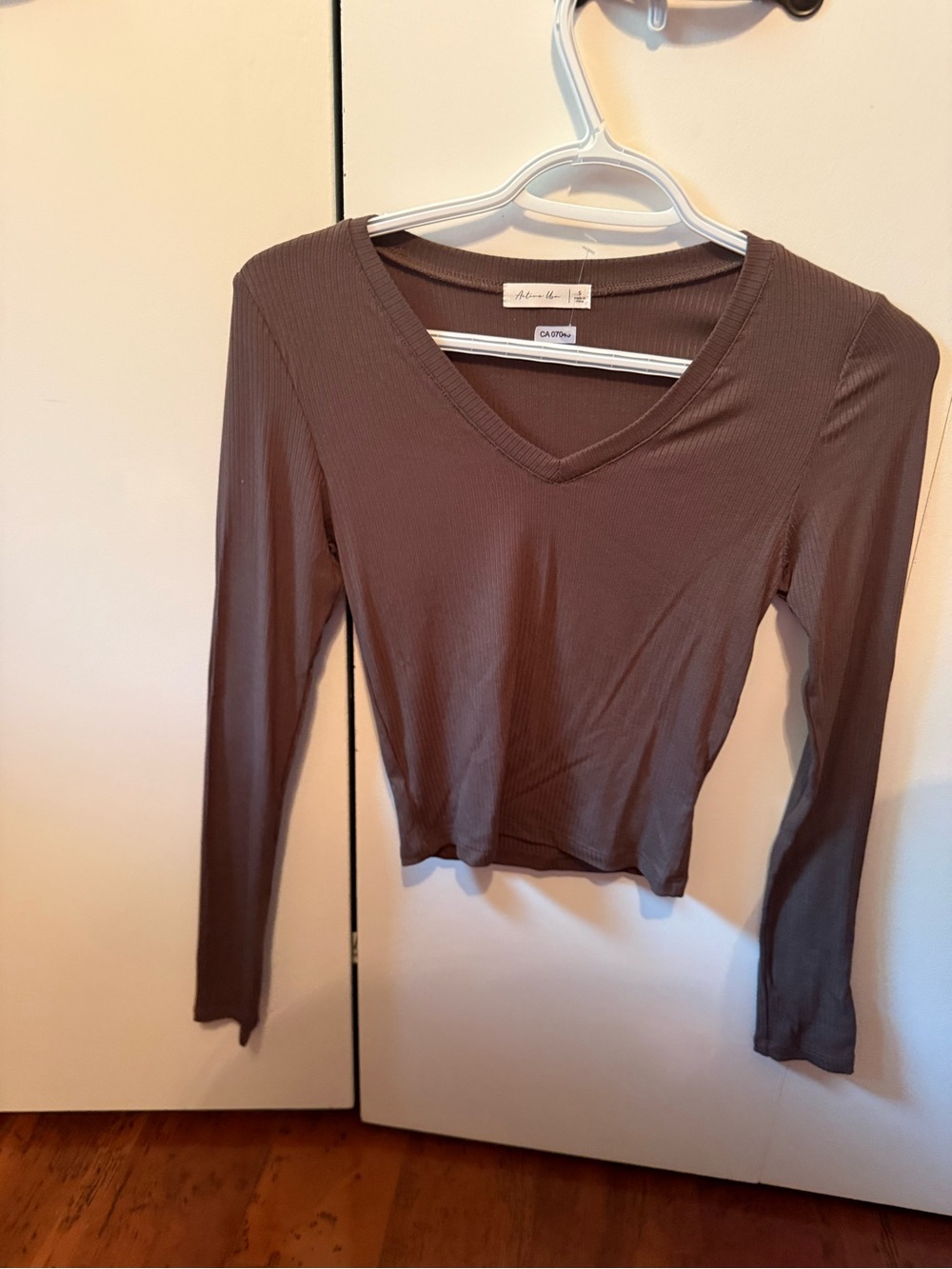 Active user Brown Ribbed V-Neck Long Sleeve Top